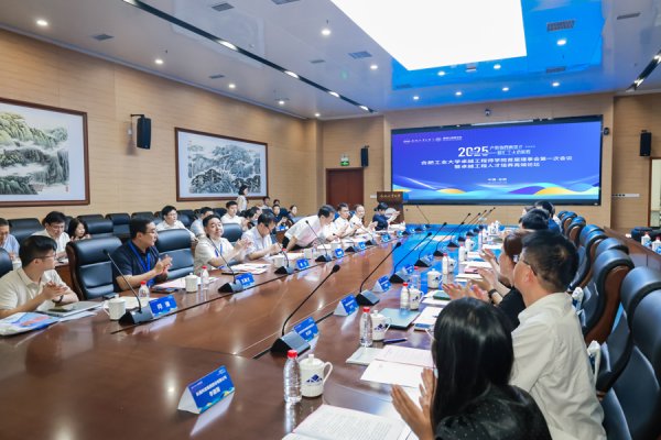 小熊猫配资 不写论文也能硕士毕业？用实践成果换文凭证书风险更大……