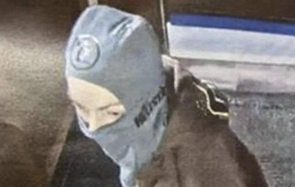 盒马配资 哈佛大学医学院119年历史大楼发生蓄意爆炸 两嫌疑人均戴面罩逃跑